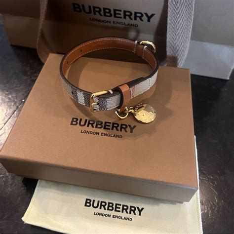 hundegeschirr burberry muster|Burberry dog collars.